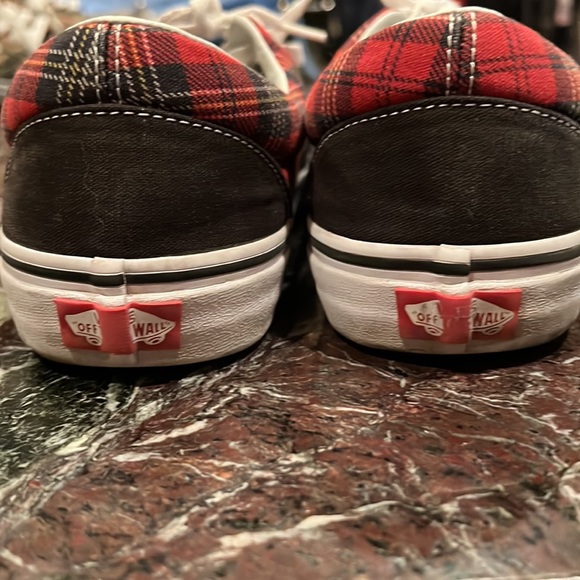 Men’s Red plaid Vans with Black toe and heel - Picture 6 of 7
